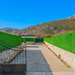 Vilă Ortac 3 Doga Icerisinde, Korunakli