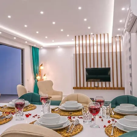 Ortac 3 Doga Icerisinde, Korunakli Villa Kaş