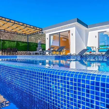 Ortac 3 Doga Icerisinde, Korunakli Villa *