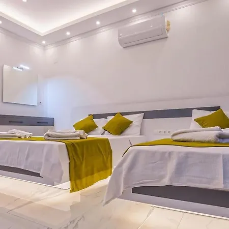 Ortac 3 Doga Icerisinde, Korunakli Villa