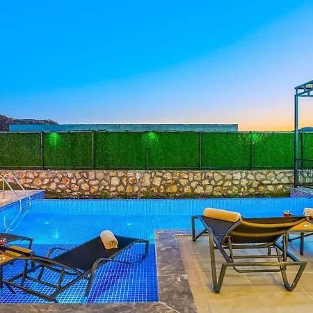 Ortac 3 Doga Icerisinde, Korunakli