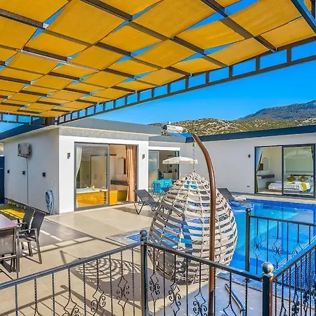 Villa Ortac 3 Doga Icerisinde, Korunakli *