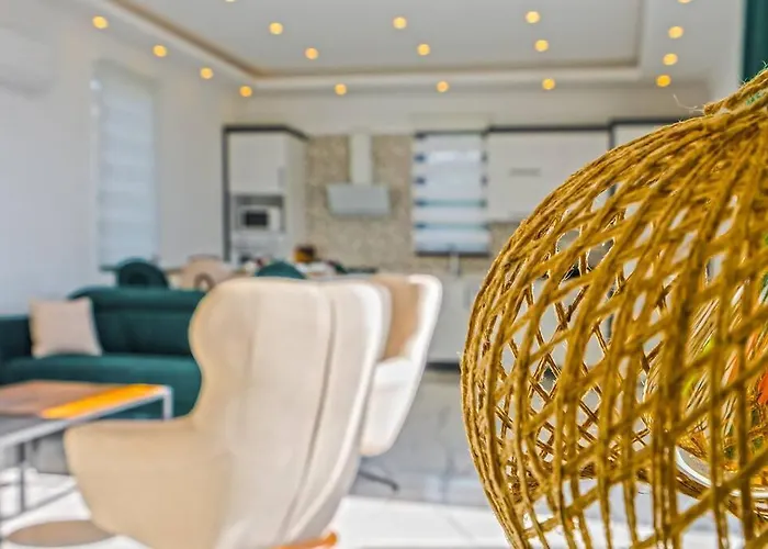 Ortac 3 Doga Icerisinde, Korunakli Вилла Каш