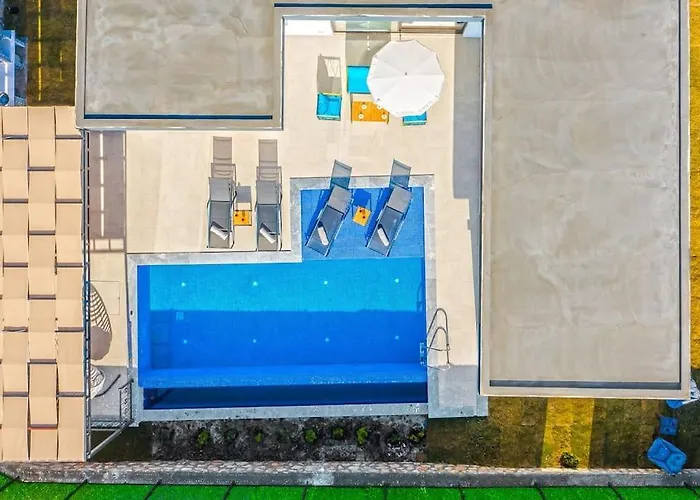 Ortac 3 Doga Icerisinde, Korunakli Вилла *