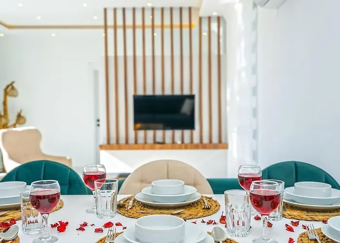 Ortac 3 Doga Icerisinde, Korunakli Вилла Каш