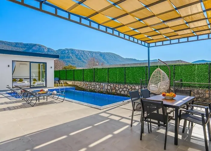 Ortac 3 Doga Icerisinde, Korunakli Каш